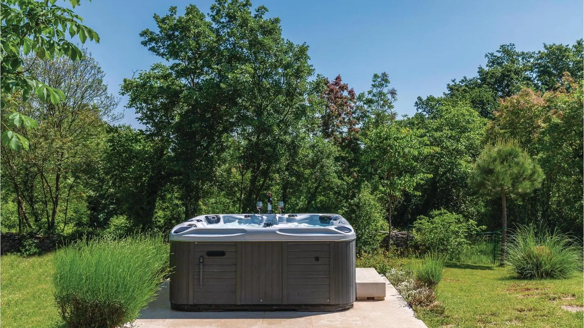 Holiday home Gorgeous Home In Rezanci With Jacuzzi Croatia