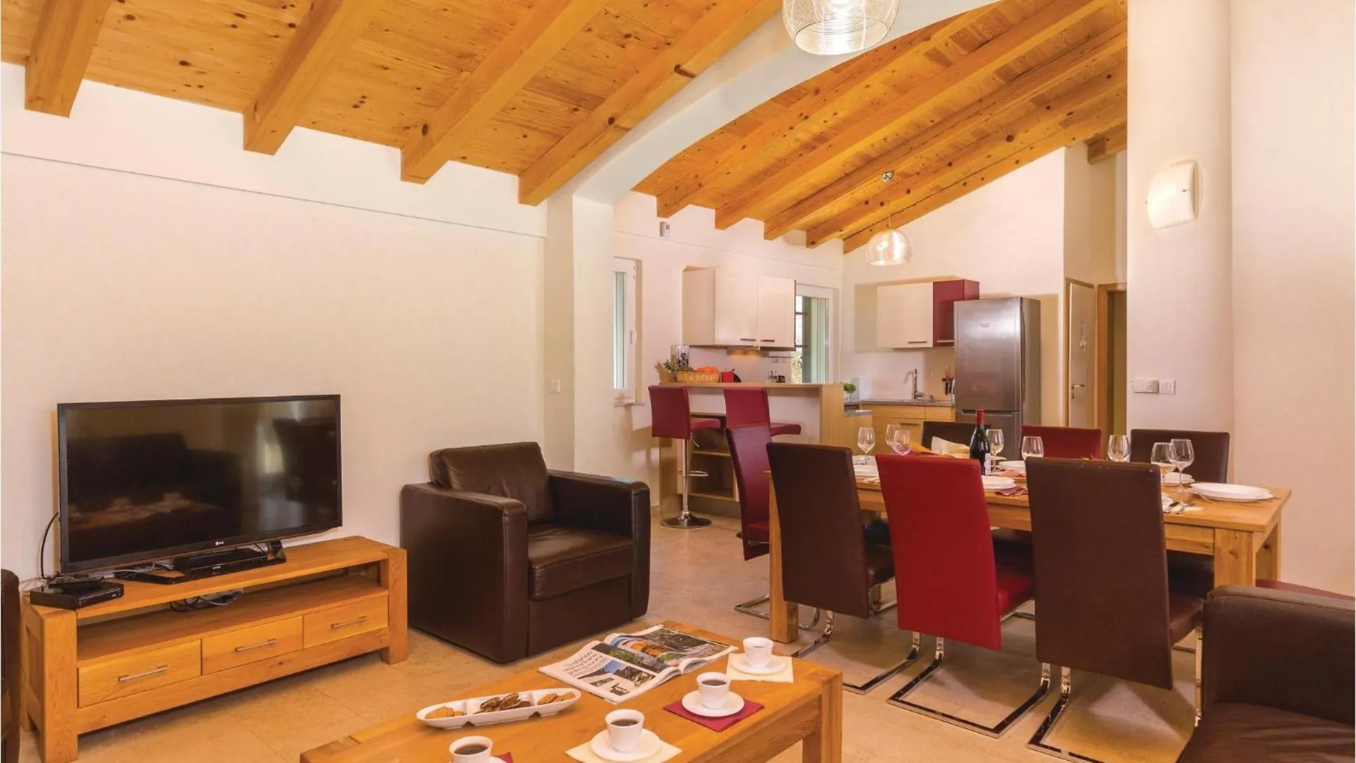 Gorgeous Home In Rezanci With Jacuzzi