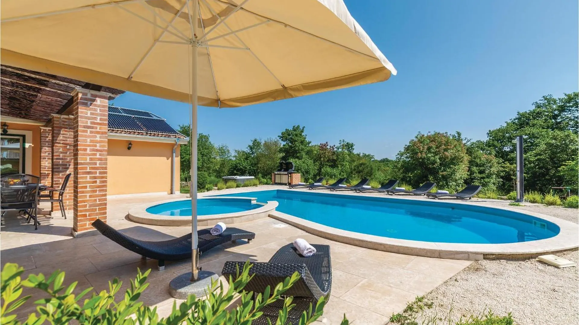Holiday home Gorgeous Home In Rezanci With Jacuzzi